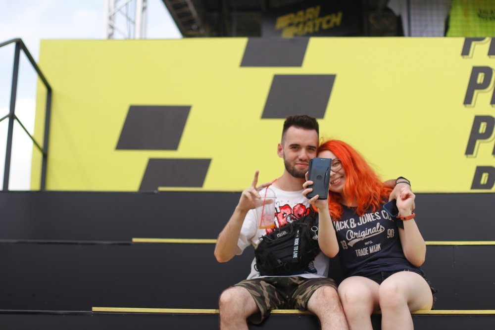 Фестивальщики Atlas Weekend 2021 в лицах: ищи себя на фото 17