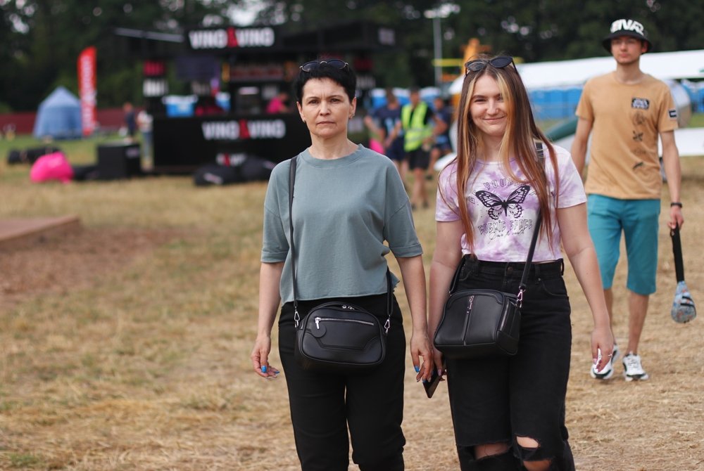 Фестивальщики Atlas Weekend 2021 в лицах: ищи себя на фото 18