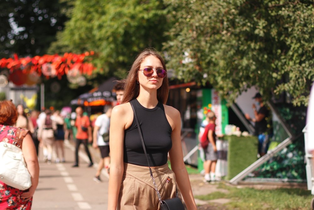 Фестивальщики Atlas Weekend 2021 в лицах: ищи себя на фото 27