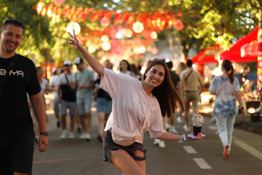 Atlas Weekend 2021 и фестивальщики в лицах. День 3: ищи себя на фото 9