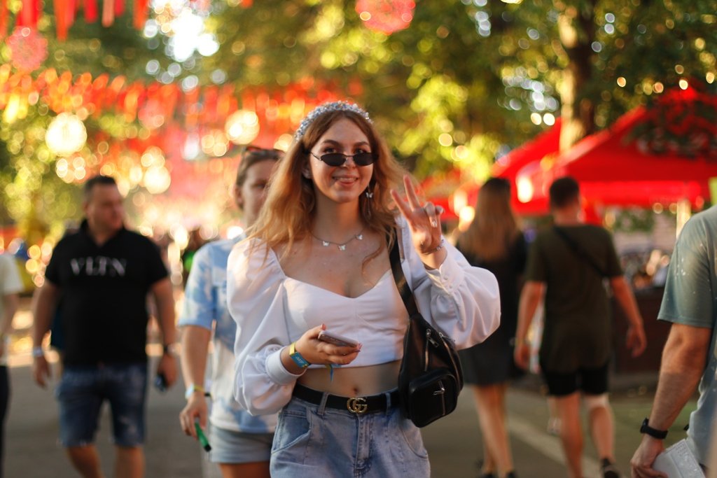 Atlas Weekend 2021 и фестивальщики в лицах. День 3: ищи себя на фото 15