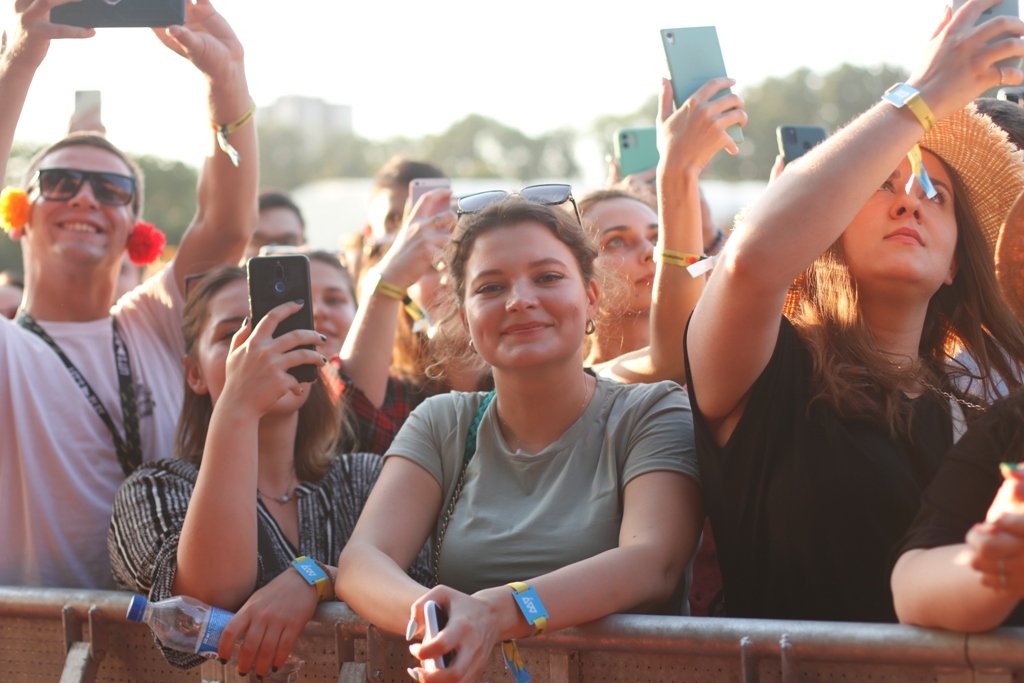 Концерт Меладзе и предложение руки на Порнофильмах: как прошел 4-й день Atlas Weekend 2021 9