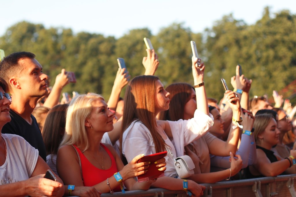 Концерт Меладзе и предложение руки на Порнофильмах: как прошел 4-й день Atlas Weekend 2021 11