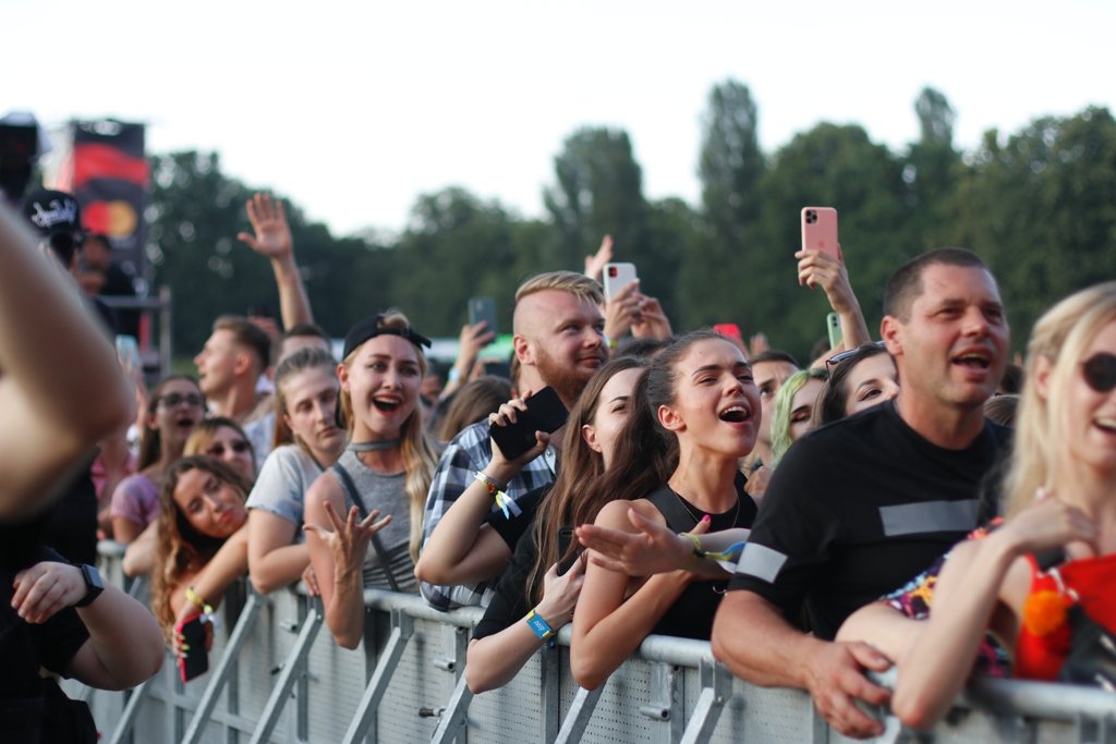 Концерт Меладзе и предложение руки на Порнофильмах: как прошел 4-й день Atlas Weekend 2021 15