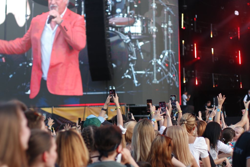 Концерт Меладзе и предложение руки на Порнофильмах: как прошел 4-й день Atlas Weekend 2021 16