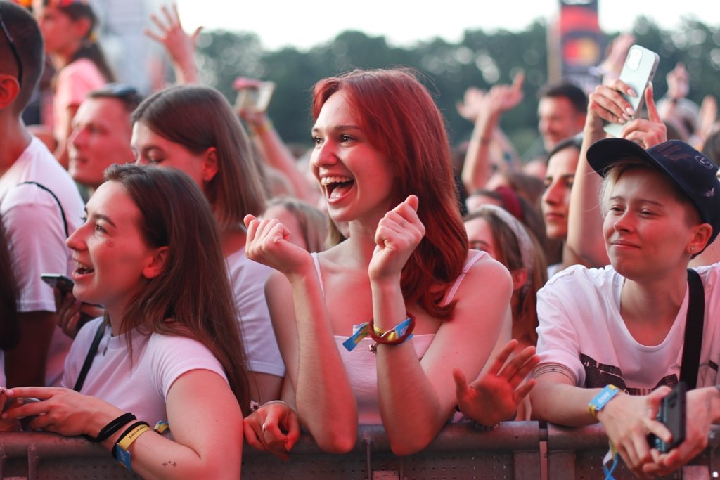 Концерт Меладзе и предложение руки на Порнофильмах: как прошел 4-й день Atlas Weekend 2021 17