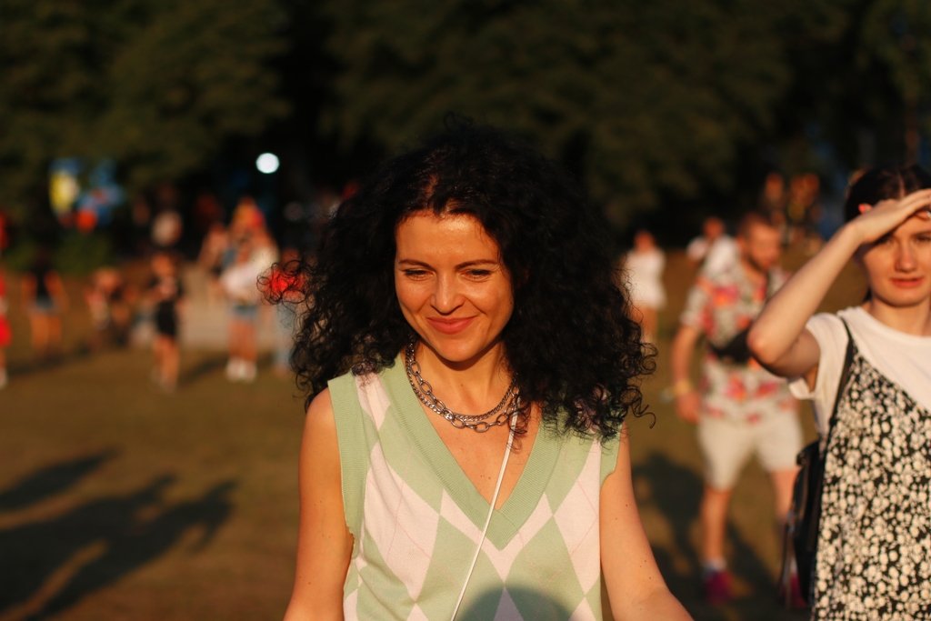 NO MELADZE - NO PARTY и фестивальщики Atlas Weekend 2021 в лицах. День 4: ищи себя на фото 12