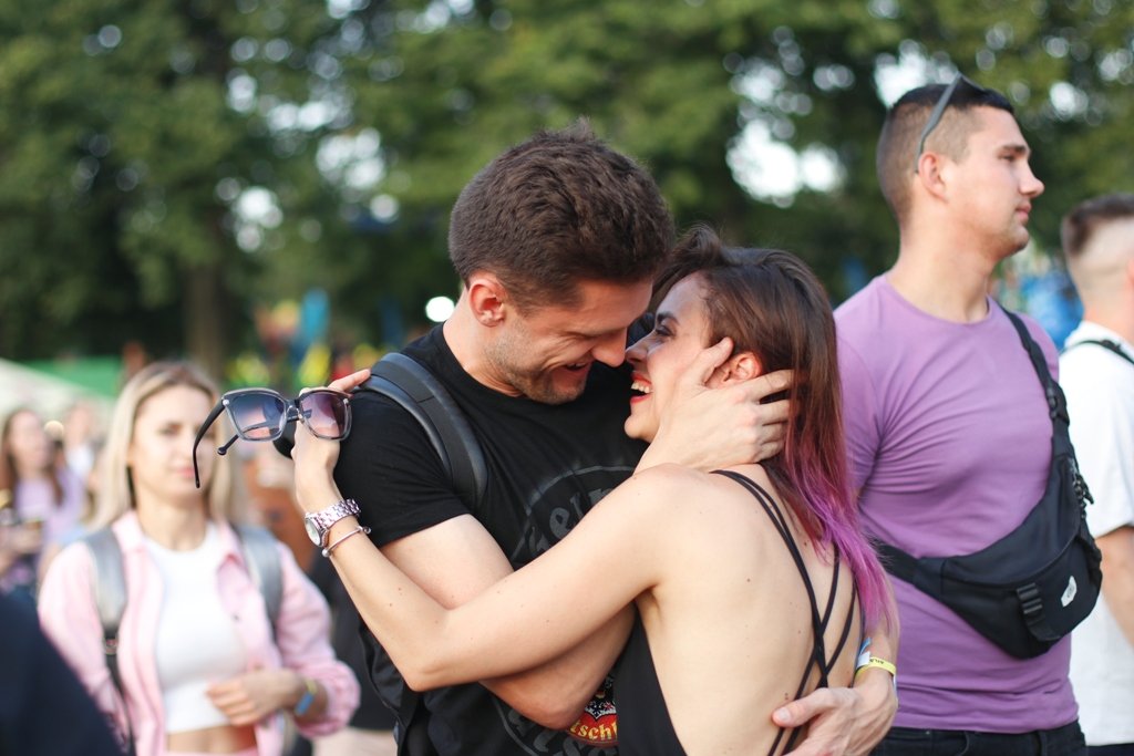 NO MELADZE - NO PARTY и фестивальщики Atlas Weekend 2021 в лицах. День 4: ищи себя на фото 19