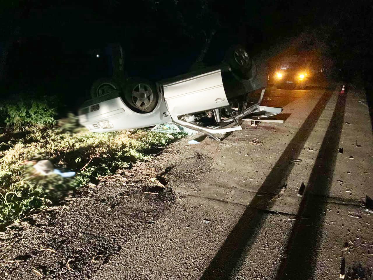 Смертельное ДТП с 16 пассажирами в салоне: под Киевом перевернулся Vоlkswagen с детьми 3