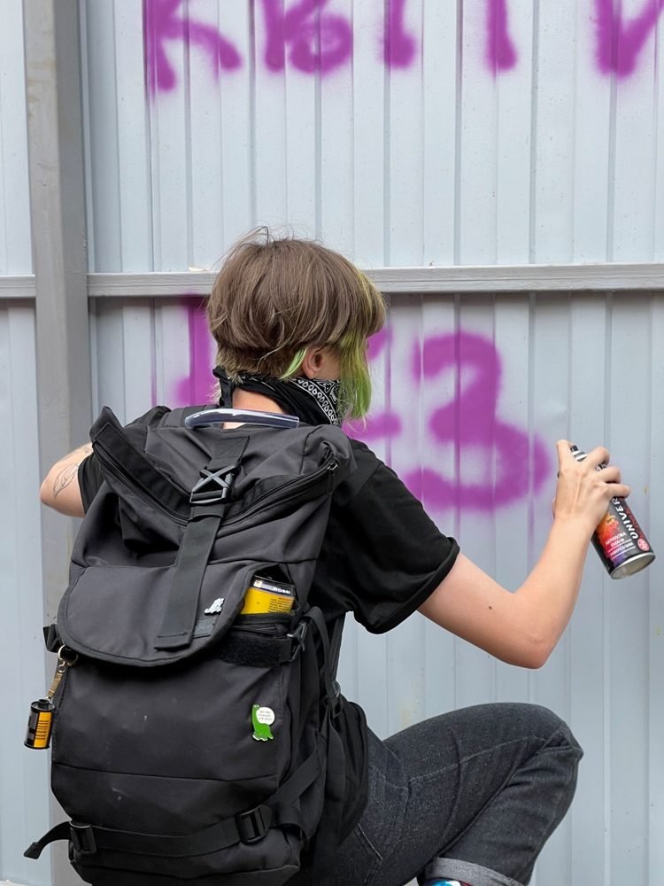 В Киеве начали сносить здание "Квіти України": что сейчас происходит на Сечевых Стрельцов 4