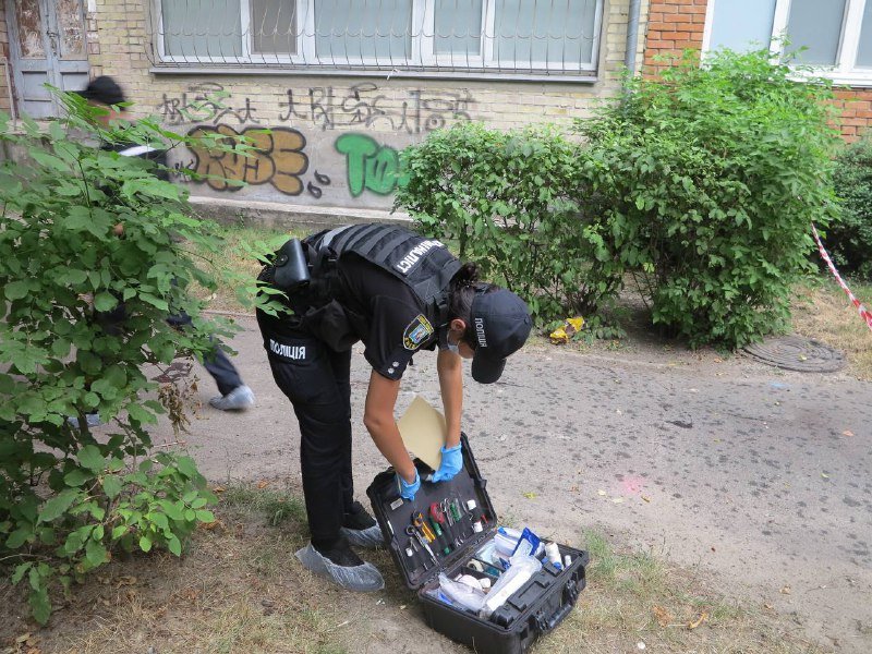 Стрельба в Соломенском районе: в Киеве на улице мужчина получил ранение ноги 5