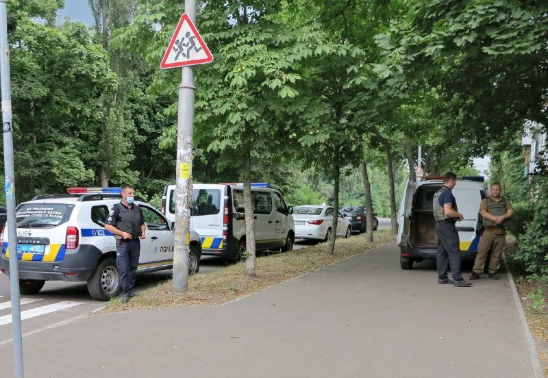 Стрельба в Соломенском районе: в Киеве на улице мужчина получил ранение ноги 8