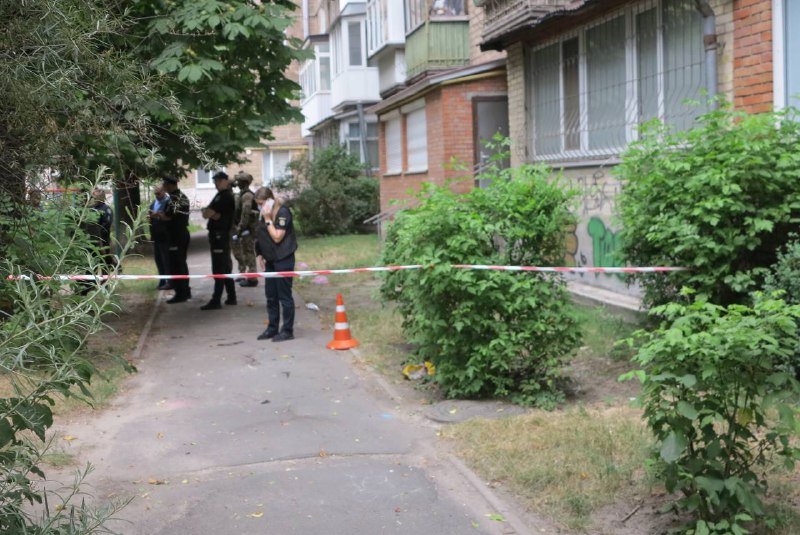 Стрельба в Соломенском районе: в Киеве на улице мужчина получил ранение ноги 9