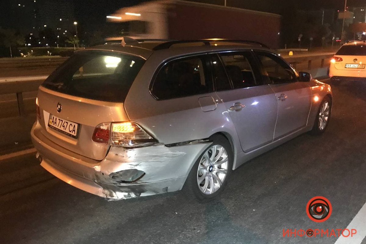 В Киеве на проспекте Бажана столкнулись четыре автомобиля 9