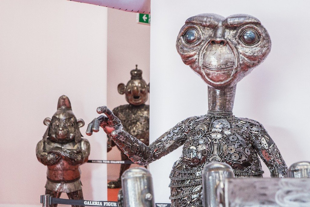 Из металлолома в арт: на ВДНГ откроют уникальную выставку стальных фигур 2