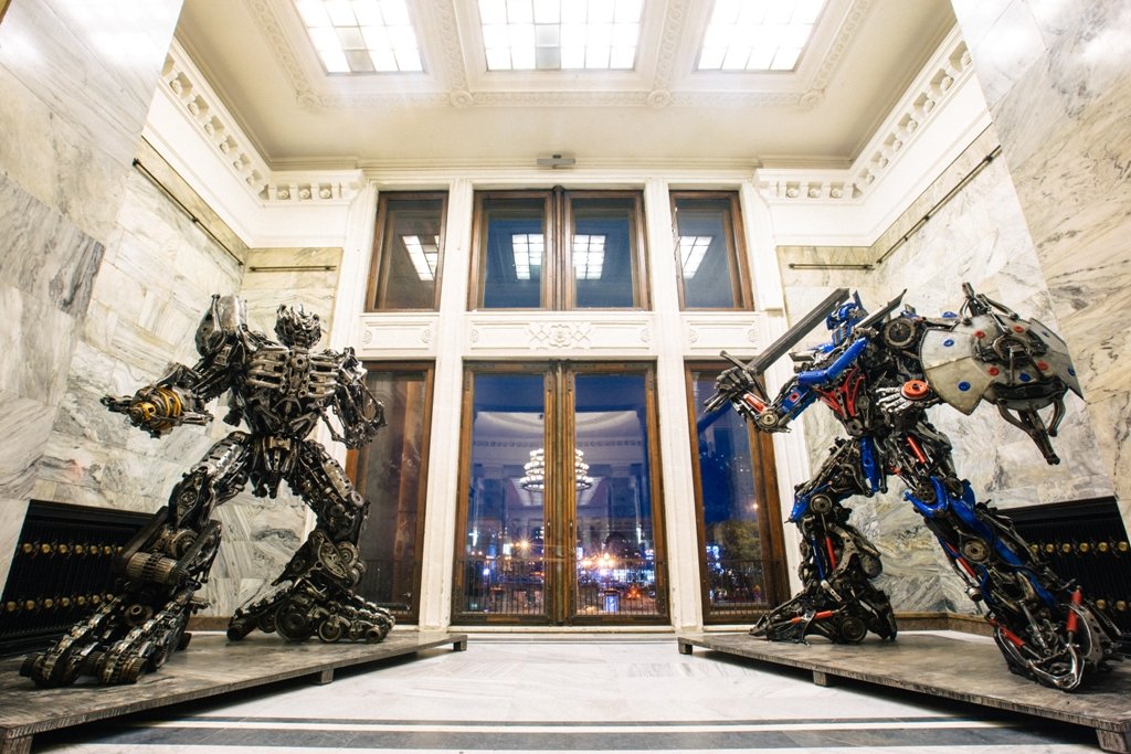 galeria figur stalowych pałac kultury i nauki gallery of steel figures Palace of Culture and Science