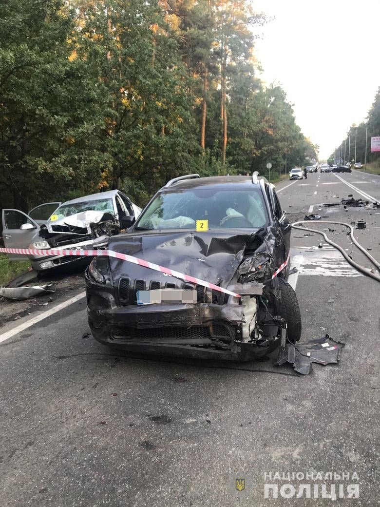 В Киеве столкнулись 8 автомобилей: подробности масштабного ДТП на Столичном шоссе 6