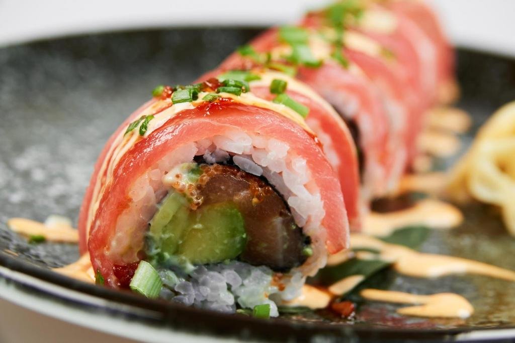 Где в Киеве заказать суши и роллы: сервис доставки еды Watatsumi 3