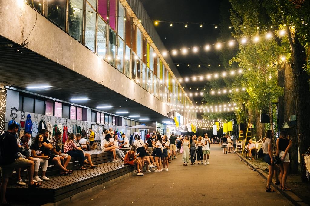 КУРАЖ NOT JAZZ ONLY в Киеве: чем удивит первая осенняя барахолка-вечеринка 3