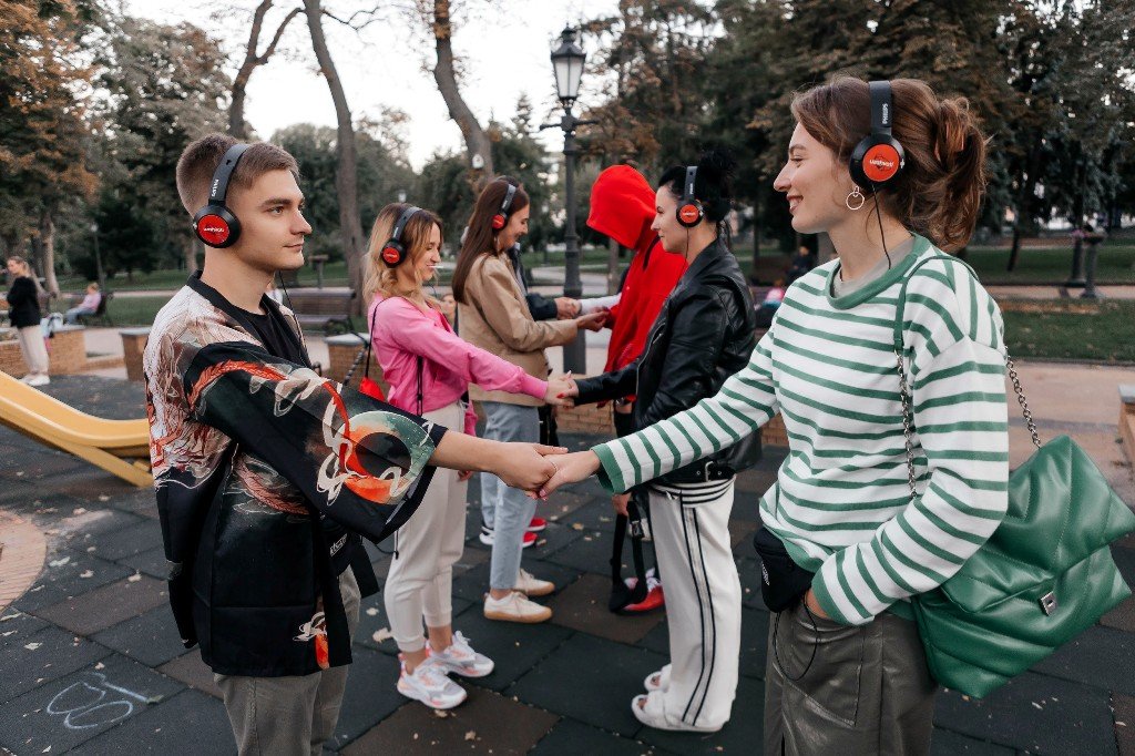 В Киеве покажут спектакль на детской площадке: кто, где и когда 3