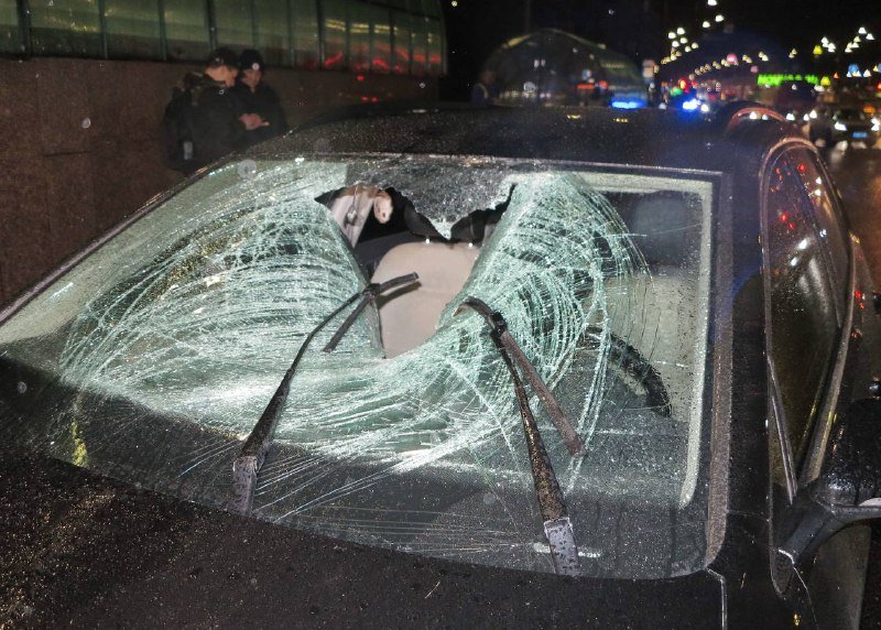 Смертельное ДТП в Святошинском районе: Volkswagen сбил мужчину, который перебегал дорогу 5