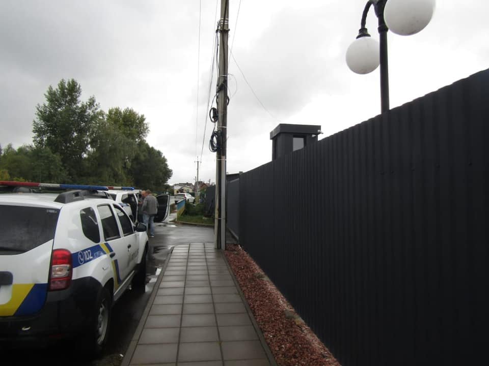 В Киевской области от разряда тока погиб подросток, который рыбачил возле высоковольтной линии 2