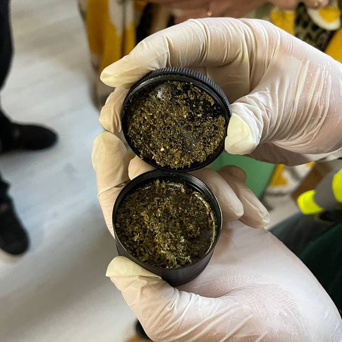 В Киеве задержали ОПГ, которая под видом полицейских занималась разбоем и вымогательством 5