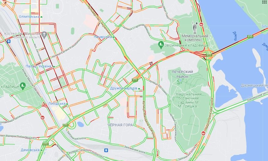 Из-за дождя Киев сковали пробки: какая ситуация на дорогах и куда лучше не ехать 3