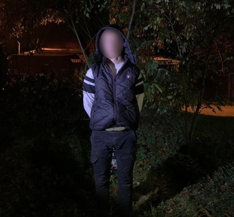 В Киевской области парень изнасиловал девушку в кустах 1