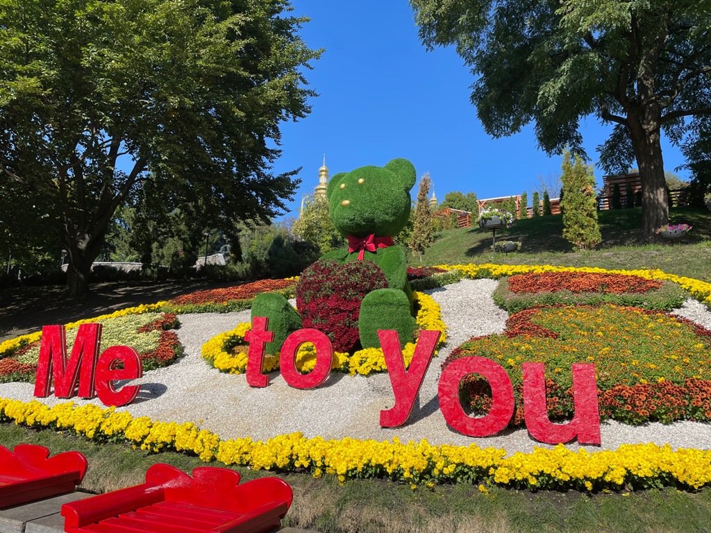 Где в Киеве сделать яркие фото среди цветочных единорогов и купидонов 2