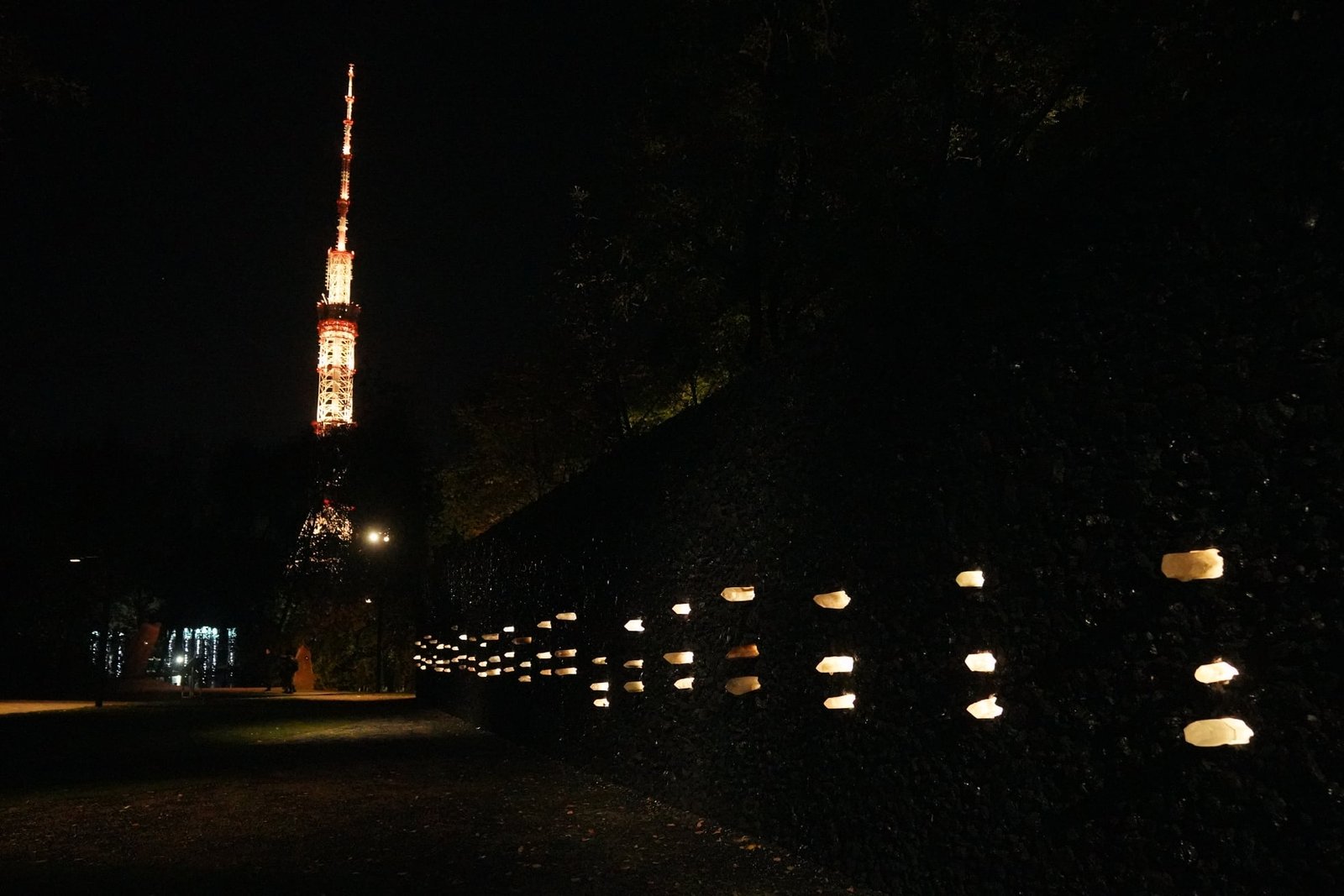 В Киеве открыли «Кристаллическую стену плача»: где и как она выглядит 3