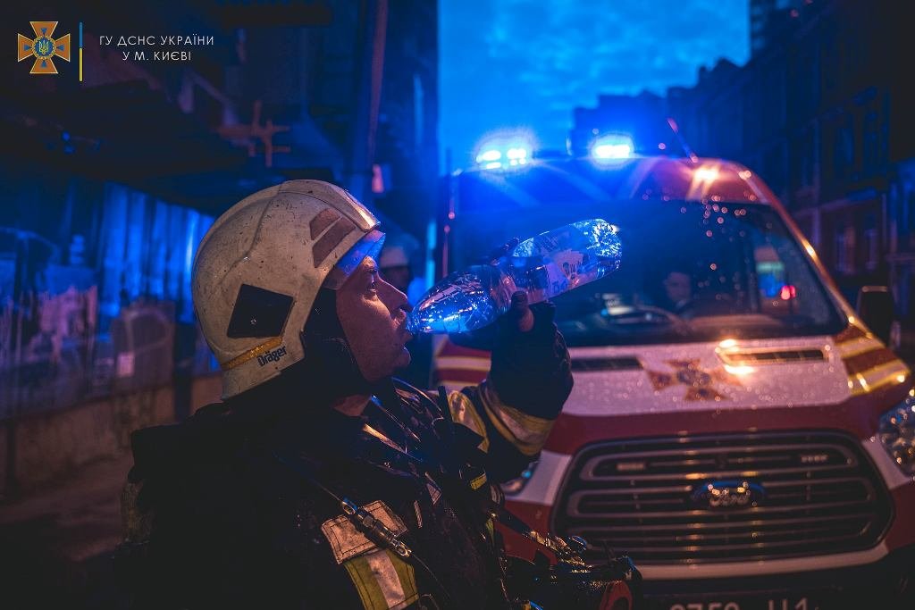 Масштабный пожар в Шевченковском районе: горели 400 квадратов 3