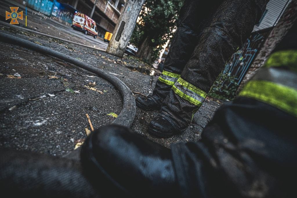 Масштабный пожар в Шевченковском районе: горели 400 квадратов 16