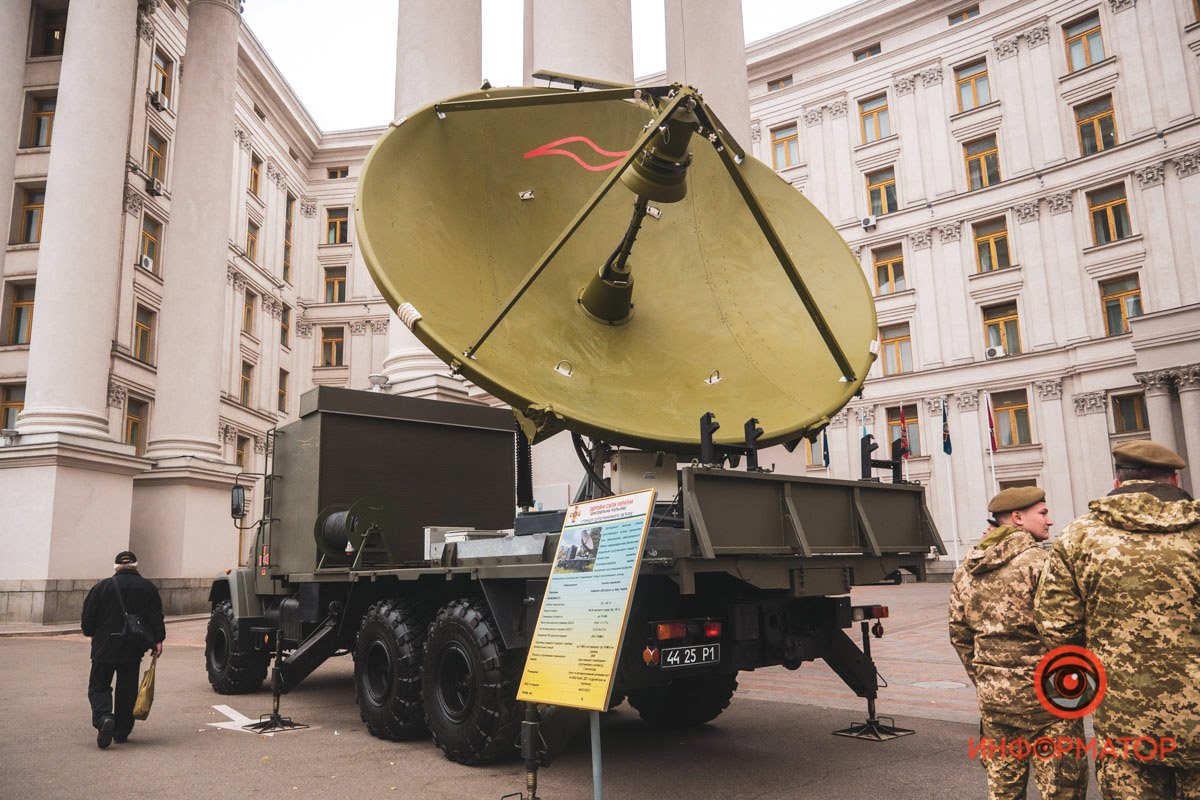 Оружие, беспилотники и боевые роботы: что можно увидеть в Киеве на выставке «Цифровое будущее армии» 25