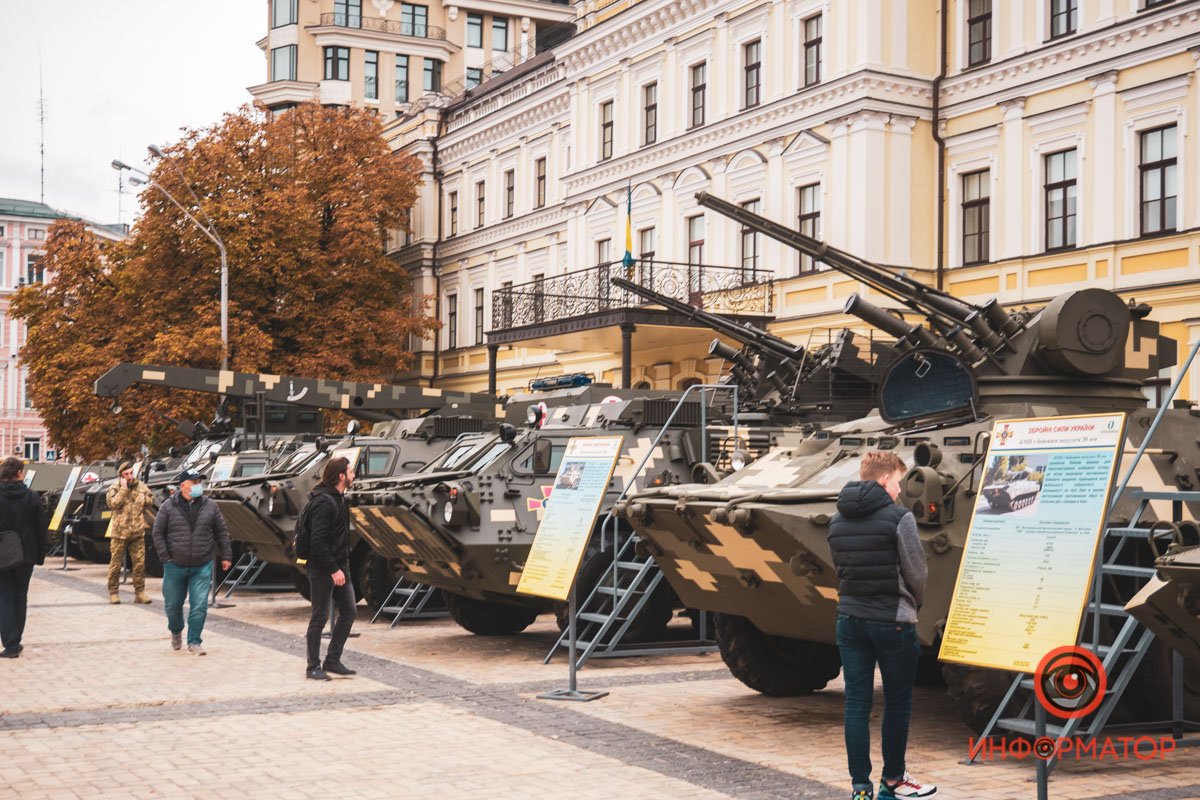 Оружие, беспилотники и боевые роботы: что можно увидеть в Киеве на выставке «Цифровое будущее армии» 27