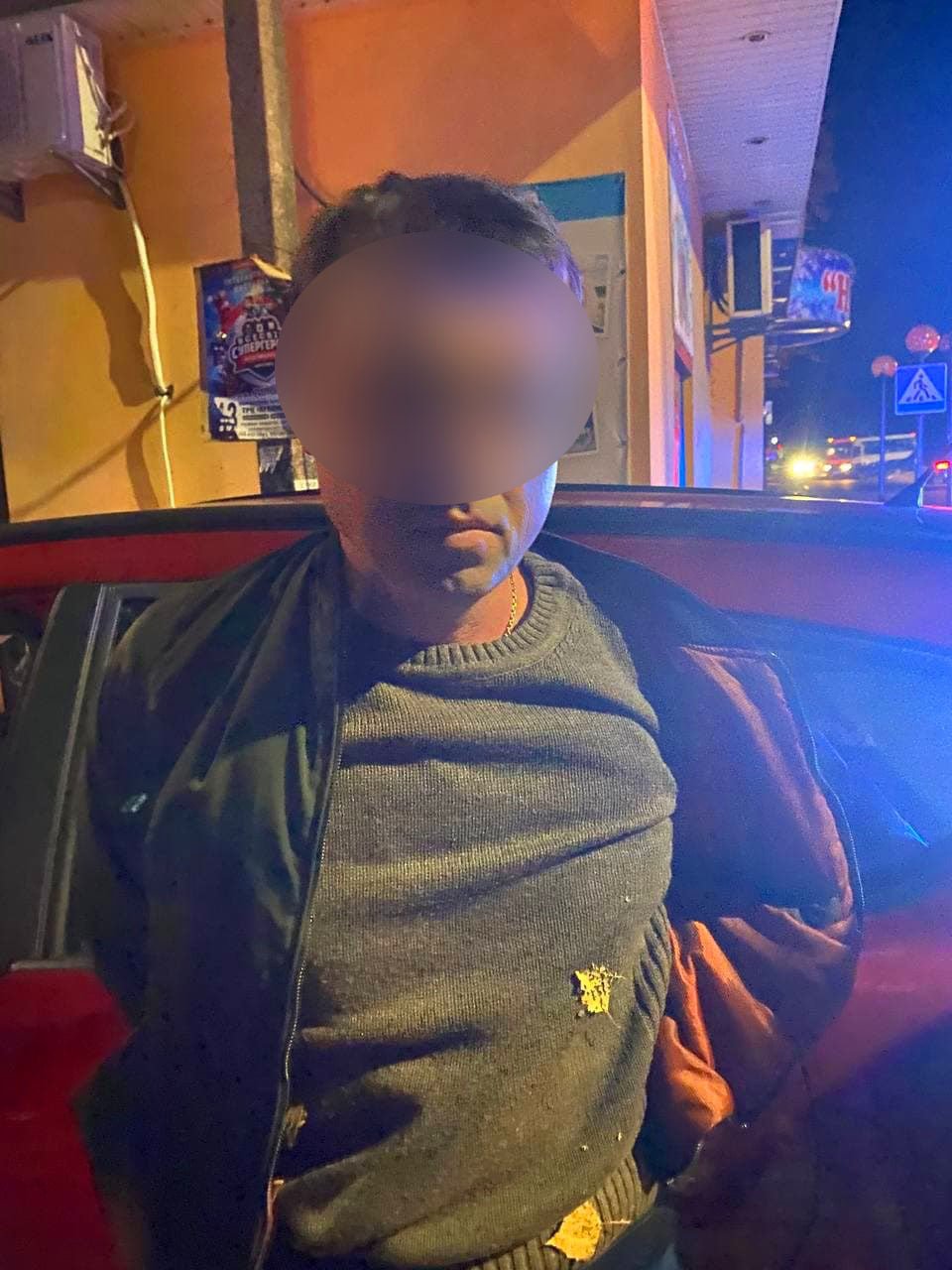 Под Киевом водитель SEAT сбил ребенка и скрылся с места ДТП 2