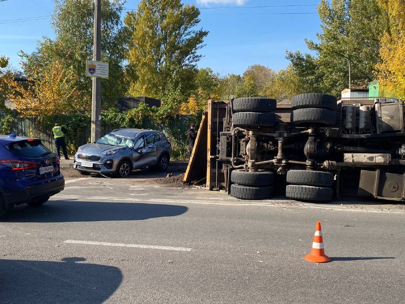 Отказали тормоза: подробности ДТП с грузовиков на Кайсарова в Киеве 6