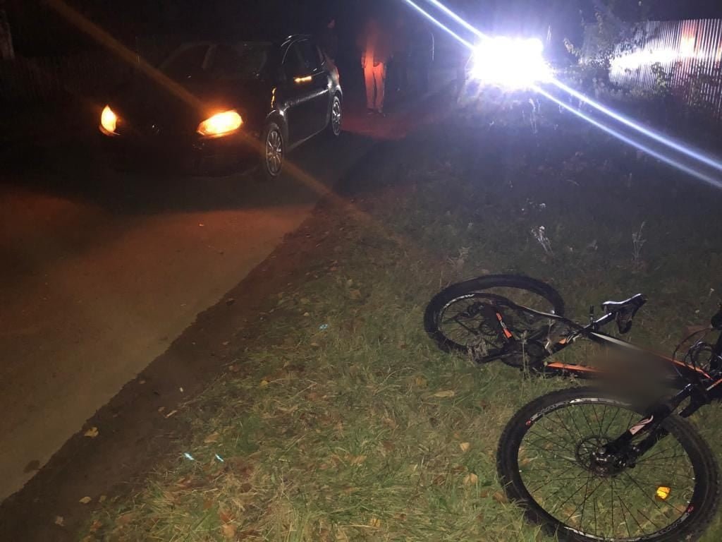 Под Киевом пьяный водитель Volkswagen сбил ребенка на велосипеде 2