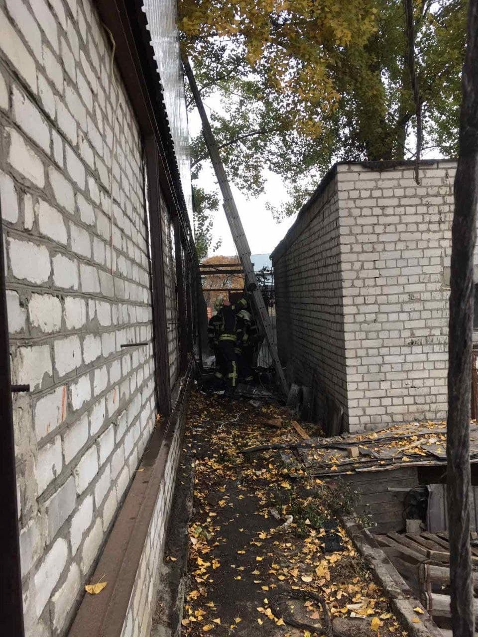 В Киеве из-за мусора сгорел склад 4