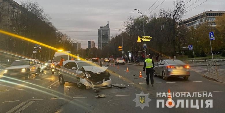 В Киеве на Воздухофлотском сбили женщину: подробности смертельного ДТП 1