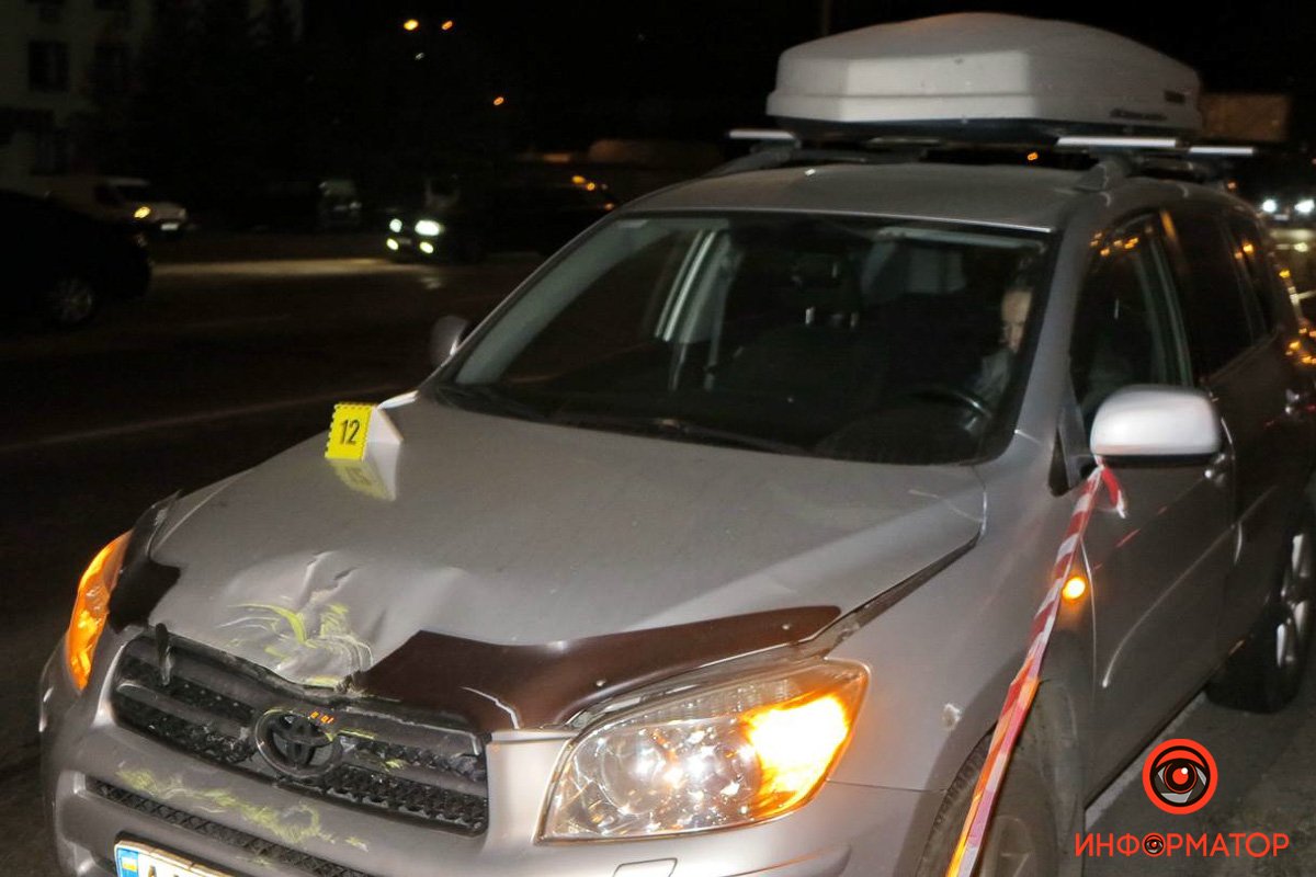 В Киеве Volkswagen влетел в автобус с пассажирами: пострадали шесть человек 7