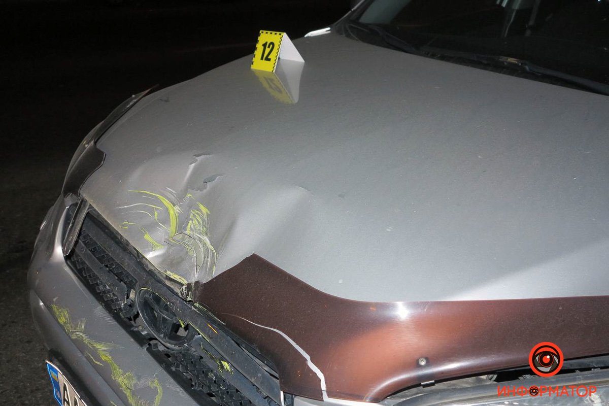 В Киеве Volkswagen влетел в автобус с пассажирами: пострадали шесть человек 9