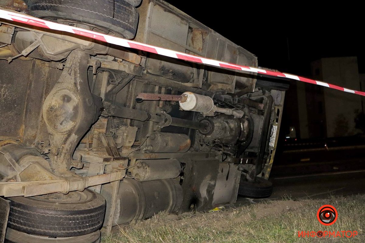 В Киеве Volkswagen влетел в автобус с пассажирами: пострадали шесть человек 10