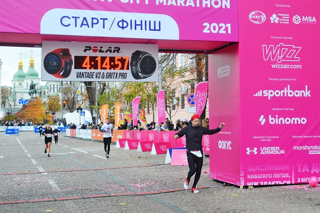 Впервые в Украине участник с диагнозом СМА преодолел марафон.  Как прошел 12-й WIZZ AIR KYIV CITY MARATHON 2021 1