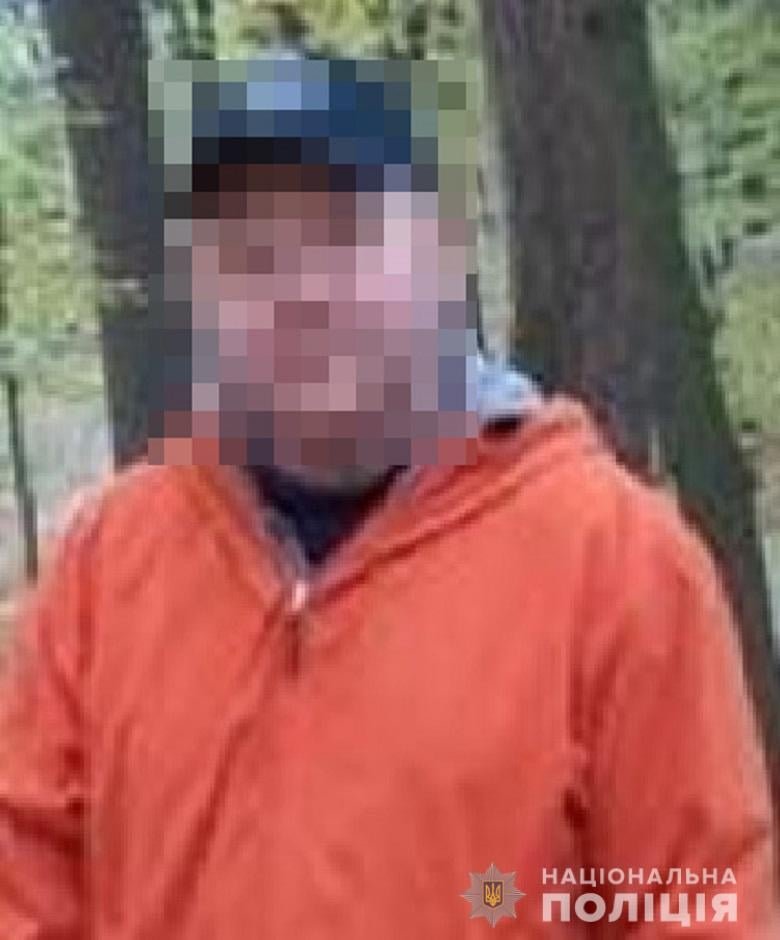 В Киеве мужчина хранил 10 000 роликов детского порно 2