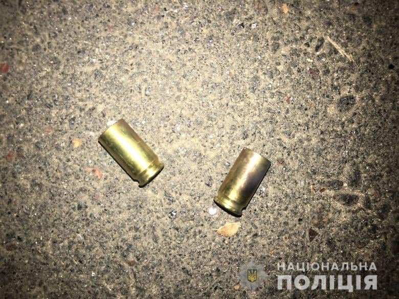 В Киеве мужчина из мести поджег и обстрелял автомобиль знакомого 1