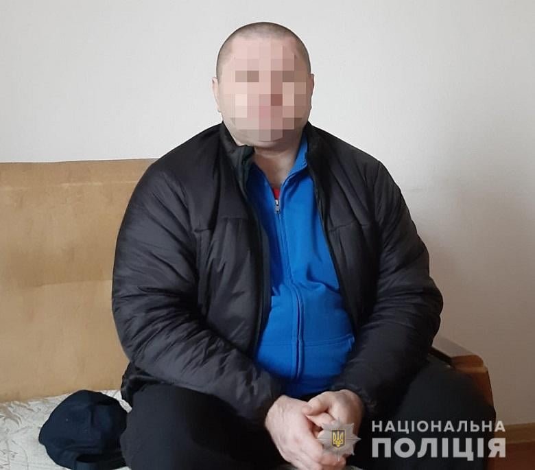 В Киеве мужчина из мести поджег и обстрелял автомобиль знакомого 5