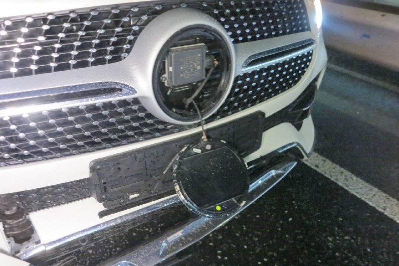 В Киеве на проспекте Победы пешеход погиб под колесами Mercedes: мужчина пытался перебежать 8 полос 3