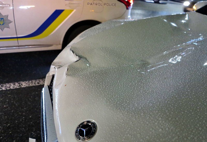 В Киеве на проспекте Победы пешеход погиб под колесами Mercedes: мужчина пытался перебежать 8 полос 5