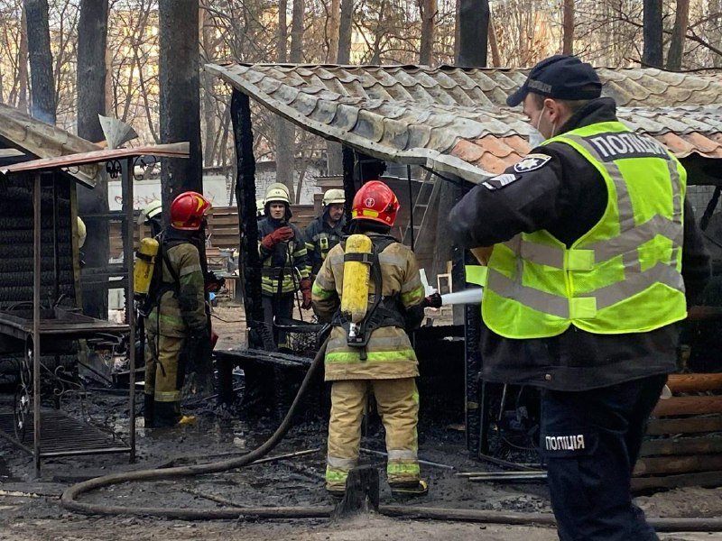 В Киеве загорелся контактный зоопарк 2